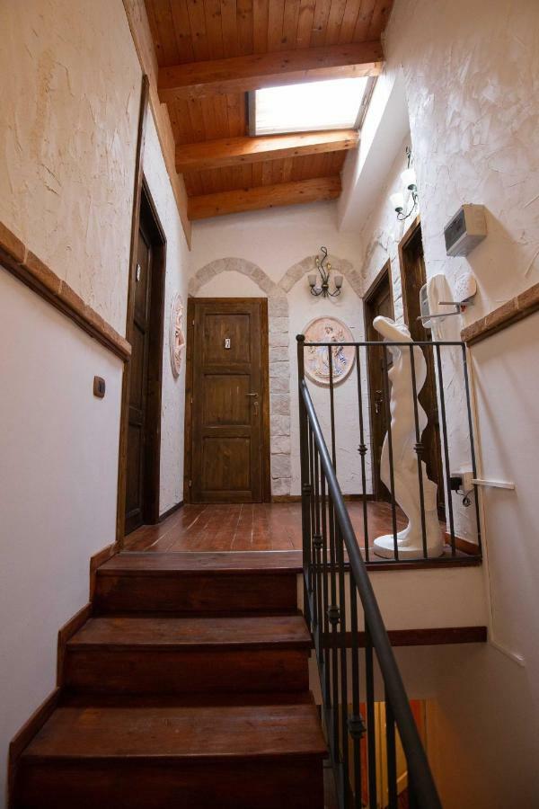 La Casa In Pietra Bed & Breakfast Santa Caterina Villarmosa Exterior photo